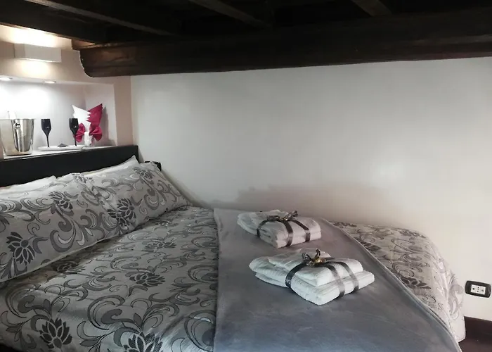 Casa Tiffany Piazza Di Spagna *